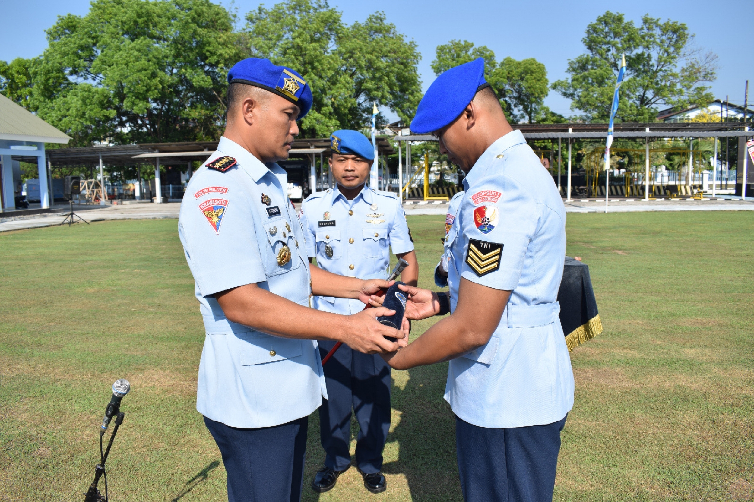 Komandan Wingdik 400/Matukjur Tutup Pendidikan Susbamenjur Pomau A-29